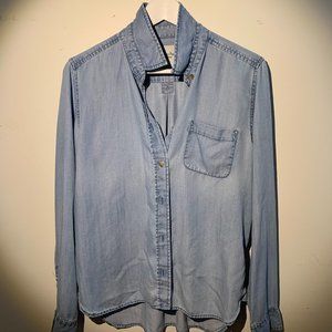 American Eagle Blue Long Sleeve Button Up Shirt